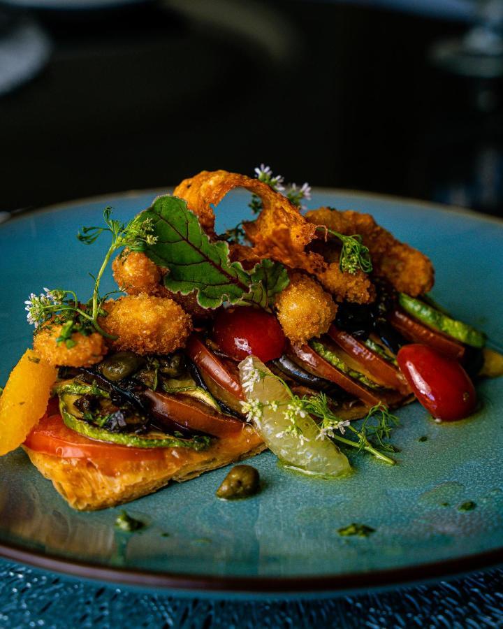 Waves Aqua Resort Κενίτρα Εξωτερικό φωτογραφία A prawn and vegetable salad