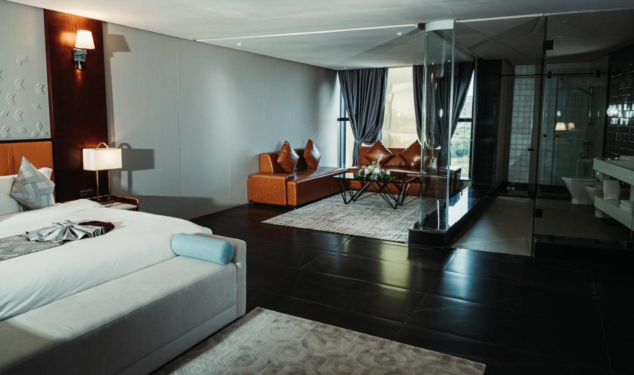 Waves Aqua Resort Κενίτρα Εξωτερικό φωτογραφία A suite at the hotel